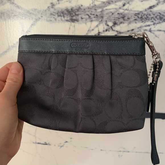 Authentic Coach Wristlet - Picture 1 of 3